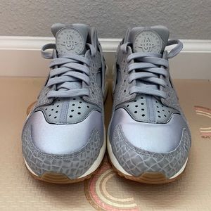 Nike Air Huarache Run PRM Wolf grey